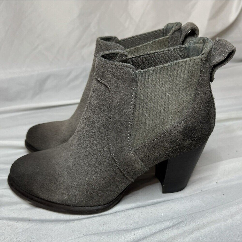 UGG Women’s Cobie II Grey Suede Chelsea Casual Ankle Boots Size US 6.5
